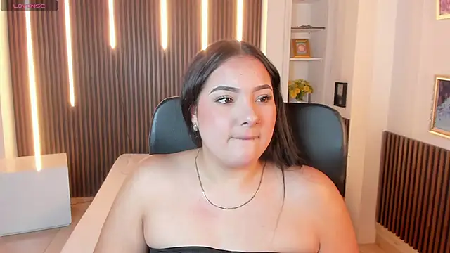 sofiacaramel online show from November 18, 2:53 pm