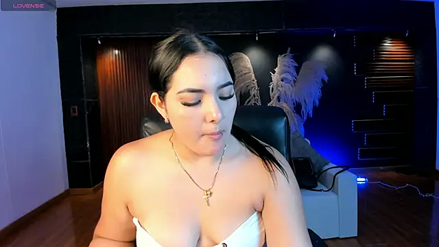 Snapshot of sofiacaramel chatting on December 14, 11:49 am sofiacaramel online show from December 14, 11:49 am