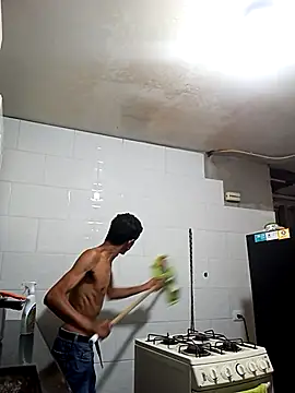 Bruno Hallss online show from December 2, 8:21 pm