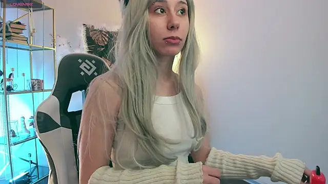 meomeee online show from January 7, 4:45 pm