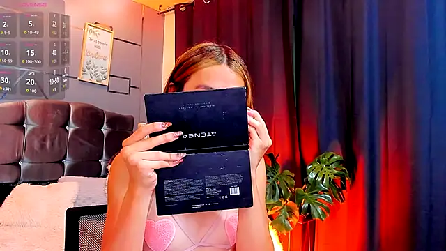 antonellastar24  online show from December 3, 3:11 pm