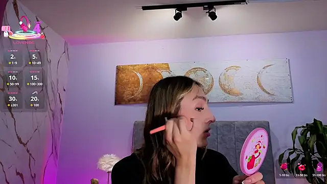 antonellastar24  online show from April 10, 8:05 pm