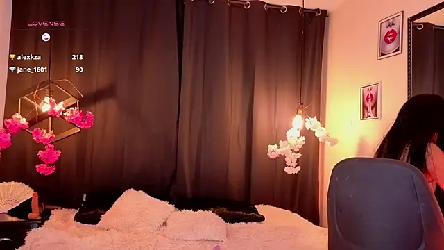 antonellastar24  online show from October 28, 8:57 am