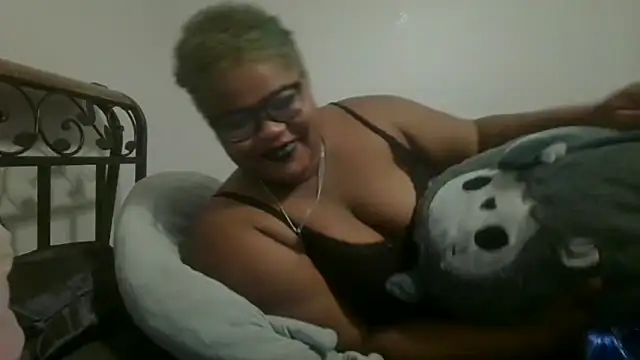 Snapshot of techprincessxx chatting on September 14, 5:24 pm techprincessxx online show from September 14, 5:24 pm