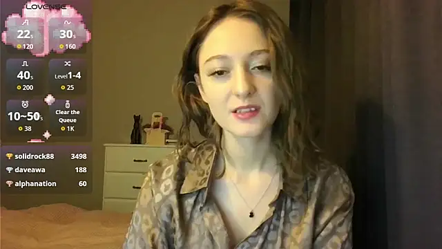 white liillyy online show from December 17, 10:04 pm