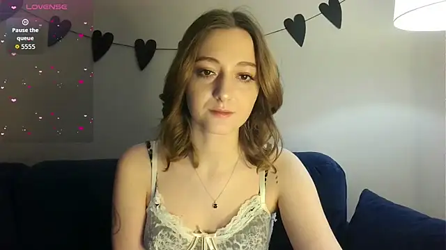 white liillyy online show from February 16, 9:24 pm