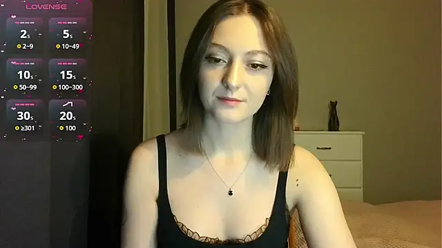 white liillyy online show from February 22, 5:25 pm