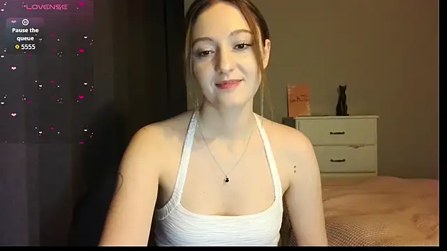 white liillyy online show from March 12, 9:52 pm