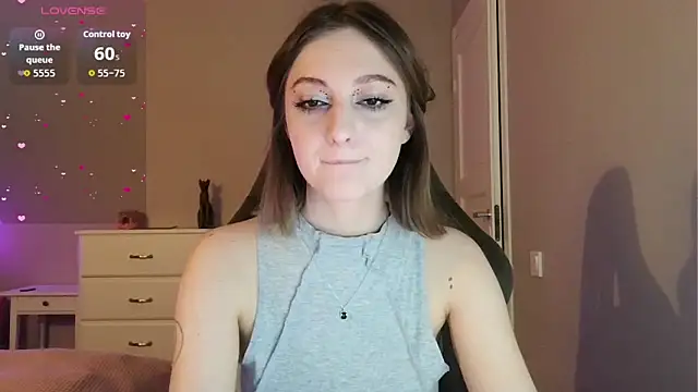 Snapshot of white_liillyy chatting on June 17, 8:41 pm white liillyy online show from June 17, 8:41 pm