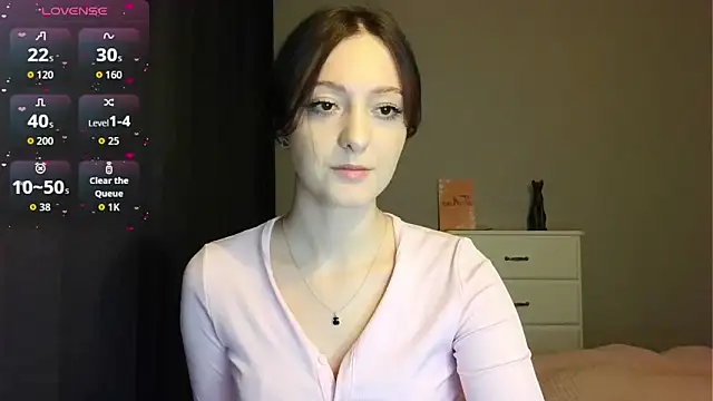 white liillyy online show from April 2, 9:54 pm