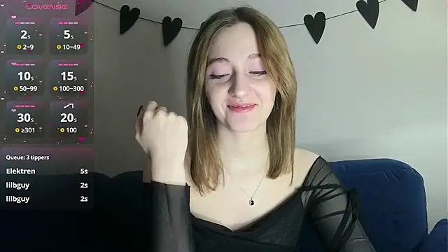 white liillyy online show from February 11, 7:58 pm