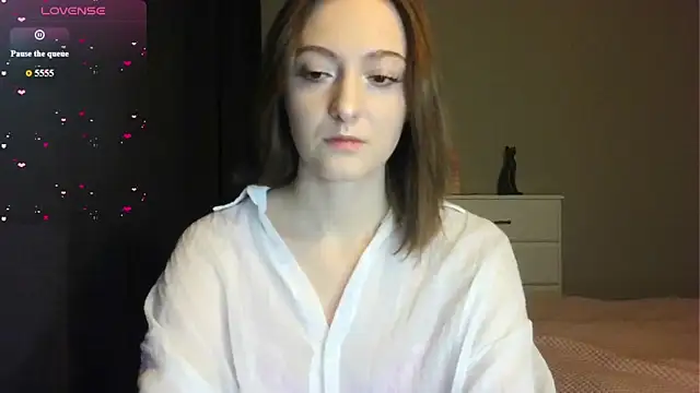 white liillyy online show from March 23, 9:03 pm