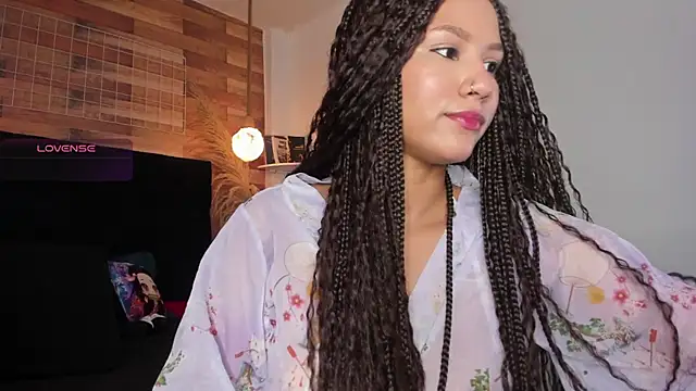 Snapshot of Emily_brown04 chatting on October 11, 12:06 pm Emily brown04 online show from October 11, 12:06 pm