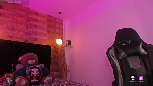 Emily brown04 online show from March 26, 12:03 pm