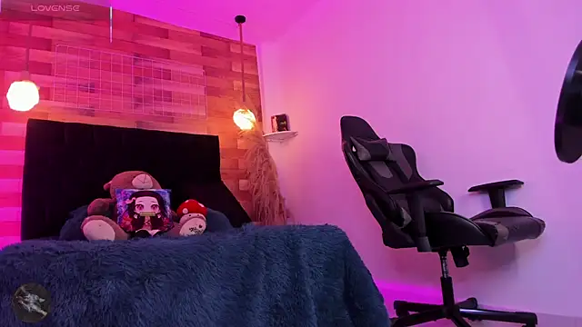 Emily brown04 online show from March 24, 2:06 pm