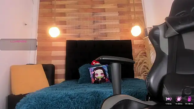 Snapshot of Emily_brown04 chatting on October 25, 1:12 pm Emily brown04 online show from October 25, 1:12 pm