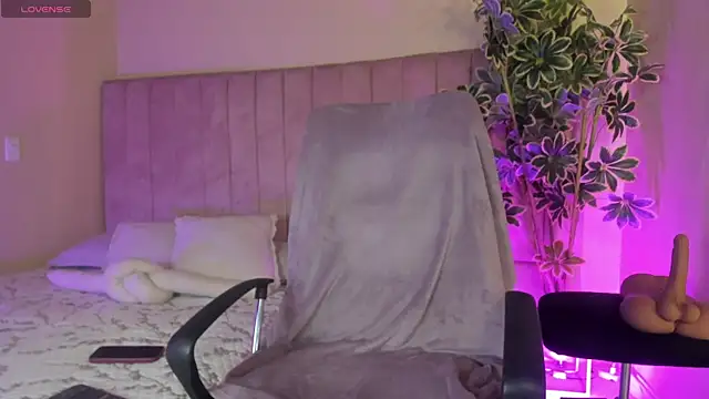 Mia mtnz02 online show from April 6, 2:40 am