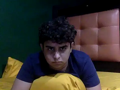 Snapshot of Thiagoforyou chatting on October 11, 5:08 am Thiagoforyou online show from October 11, 5:08 am