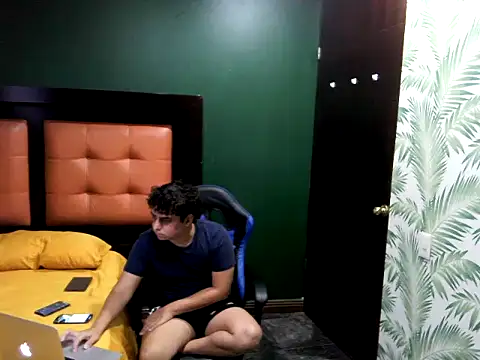 Snapshot of Thiagoforyou chatting on October 28, 1:28 am Thiagoforyou online show from October 28, 1:28 am