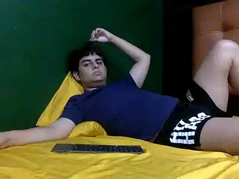 Snapshot of Thiagoforyou chatting on October 4, 7:10 am Thiagoforyou online show from October 4, 7:10 am