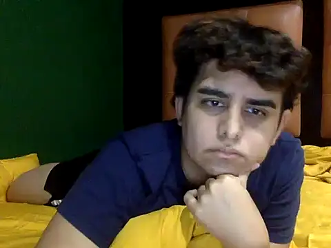 Snapshot of Thiagoforyou chatting on October 5, 5:20 am Thiagoforyou online show from October 5, 5:20 am