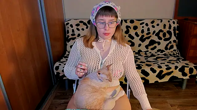 Snapshot of just_fucked777 chatting on December 21, 2:35 am just fucked777 online show from December 21, 2:35 am