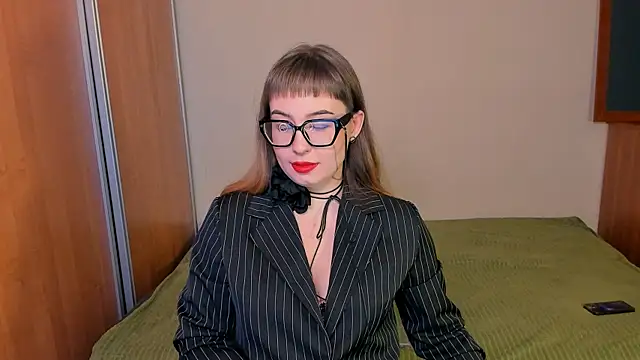 Snapshot of just_fucked777 chatting on November 26, 12:32 am just fucked777 online show from November 26, 12:32 am