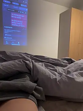 Snapshot of tashaninlife chatting on December 17, 4:17 am tashaninlife online show from December 17, 4:17 am