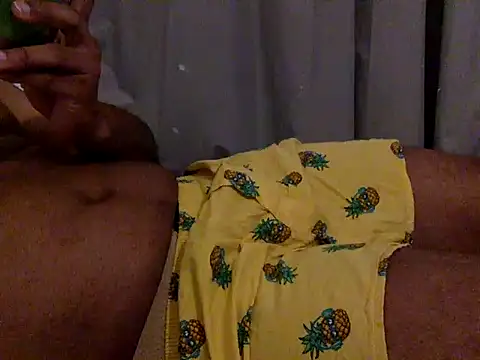 morangocomchocolate online show from June 10, 4:30 pm