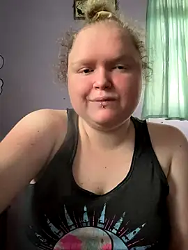 KadiSparkle online show from September 24, 3:40 pm