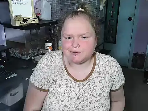 KadiSparkle online show from September 16, 5:47 pm