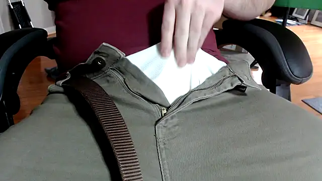 Snapshot of whitewagonsuck chatting on February 21, 7:16 pm whitewagonsuck online show from February 21, 7:16 pm