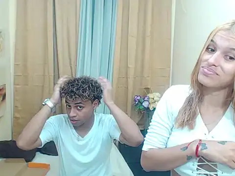 Snapshot of destroy_sexx1 chatting on September 15, 6:30 pm destroy sexx1 online show from September 15, 6:30 pm