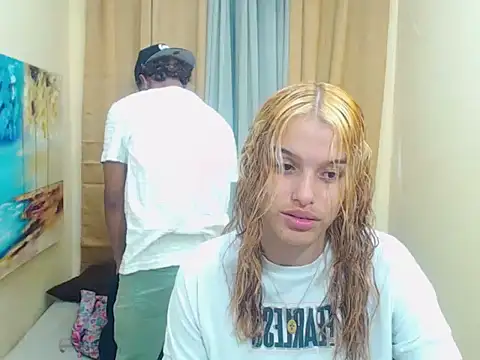 Snapshot of destroy_sexx1 chatting on September 9, 6:17 pm destroy sexx1 online show from September 9, 6:17 pm