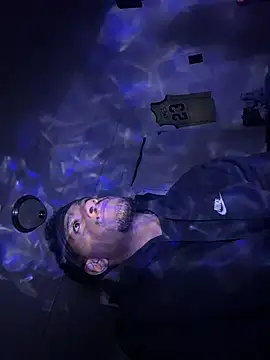 tyrek5051 online show from December 3, 12:55 am