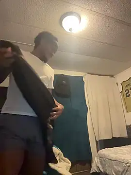 tyrek5051 online show from December 4, 1:32 pm