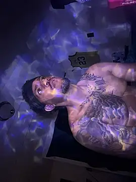 tyrek5051 online show from December 3, 2:27 pm