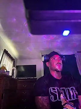 tyrek5051 online show from October 19, 3:04 pm