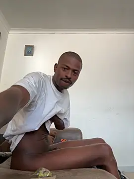 Snapshot of AllDayBbC chatting on December 5, 12:48 pm AllDayBbC online show from December 5, 12:48 pm