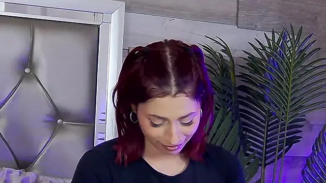 LunaHart online show from April 13, 9:13 am