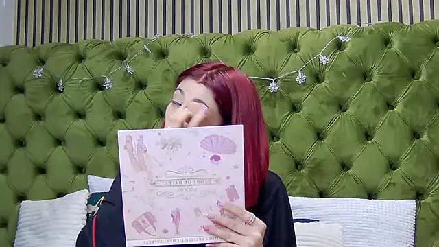 LunaHart online show from January 18, 7:39 pm