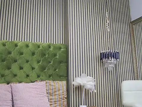 LunaHart online show from November 11, 7:19 pm