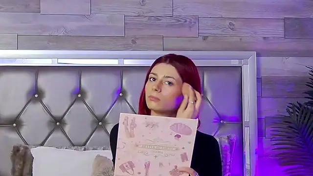 LunaHart online show from March 4, 4:09 am