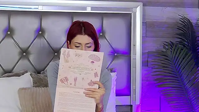 LunaHart online show from March 7, 6:42 am