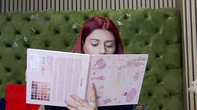 LunaHart online show from January 11, 5:42 pm