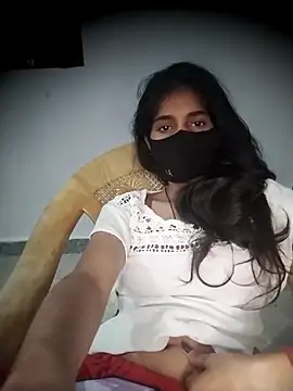 Snapshot of Sexey-Puja chatting on October 26, 12:44 am Sexey-Puja online show from October 26, 12:44 am