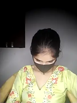 Snapshot of Sexey-Puja chatting on November 13, 10:19 am Sexey-Puja online show from November 13, 10:19 am