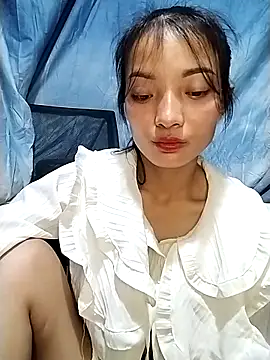 Snapshot of tdtd98 chatting on October 17, 4:53 pm tdtd98 online show from October 17, 4:53 pm