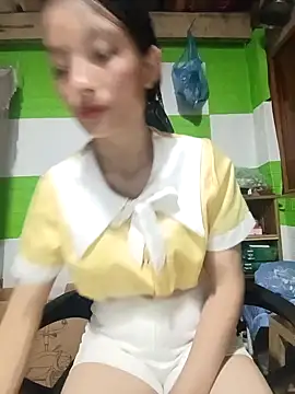 Snapshot of tdtd98 chatting on October 5, 9:44 am tdtd98 online show from October 5, 9:44 am