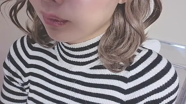 Snapshot of miho-ch chatting on May 27, 12:34 pm miho-ch online show from May 27, 12:34 pm
